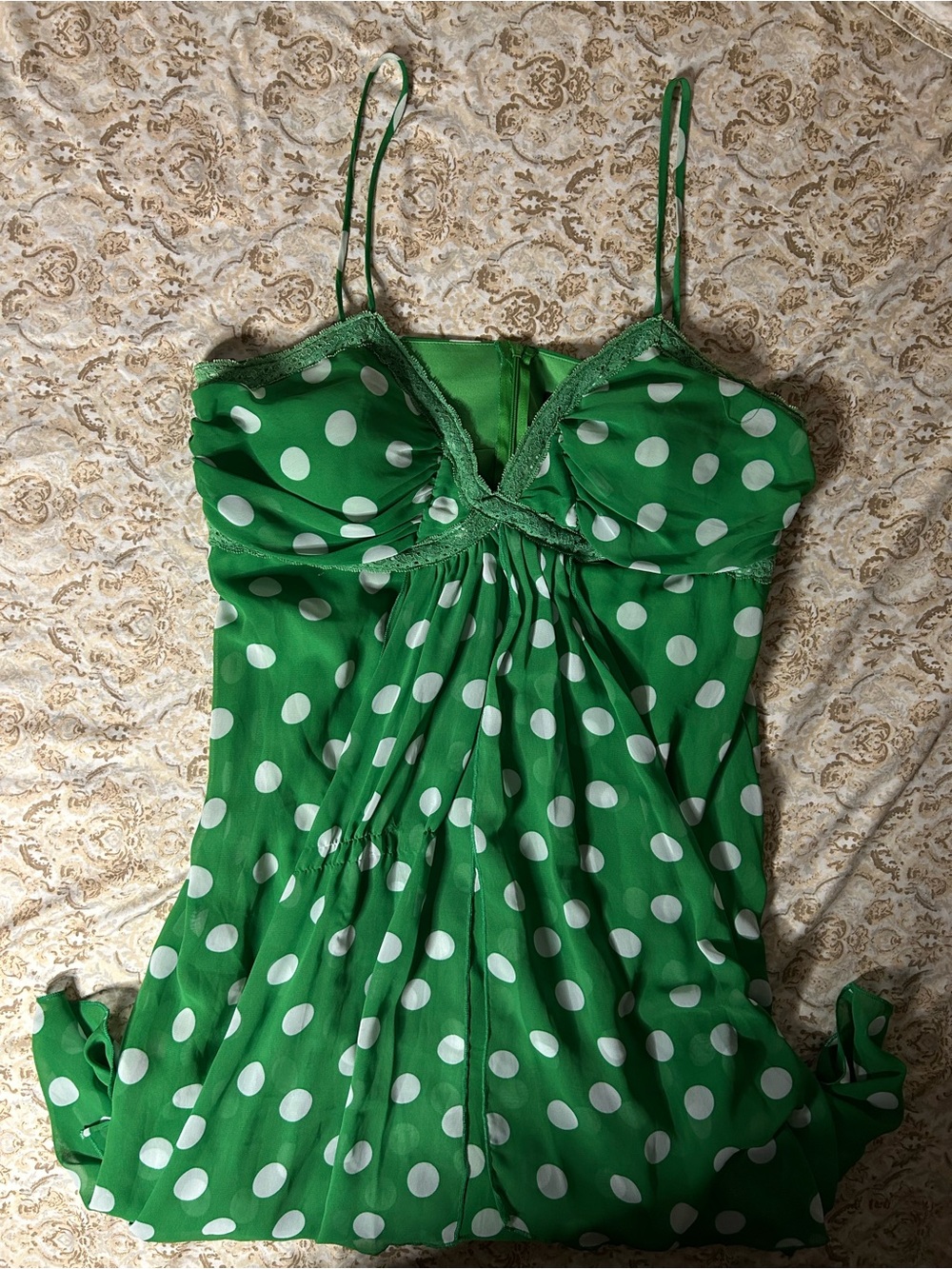 B. Smart Bright Retro Green Dress with White Polka Accents